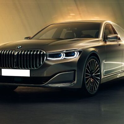 black BMW 7 Series